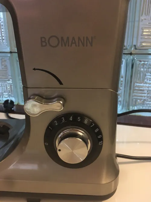 Robot de cuisine pétrin Bomann 7L - très bon