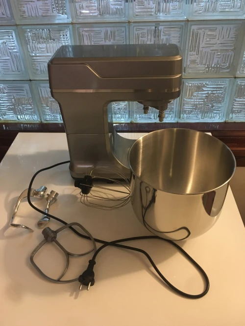 Robot de cuisine pétrin Bomann 7L - très bon