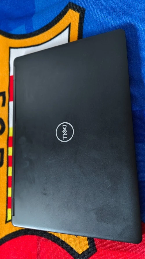 Dell 5490 i7 8eme 16 go ram 256 ssd