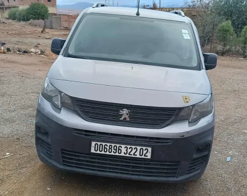 Peugeot Partner 2022 K9