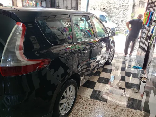 Renault Scenic 2011 scinic 3