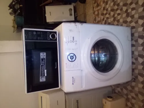 Machine a laver+ micro-ondes + climatiseur +Machina taa khiyata