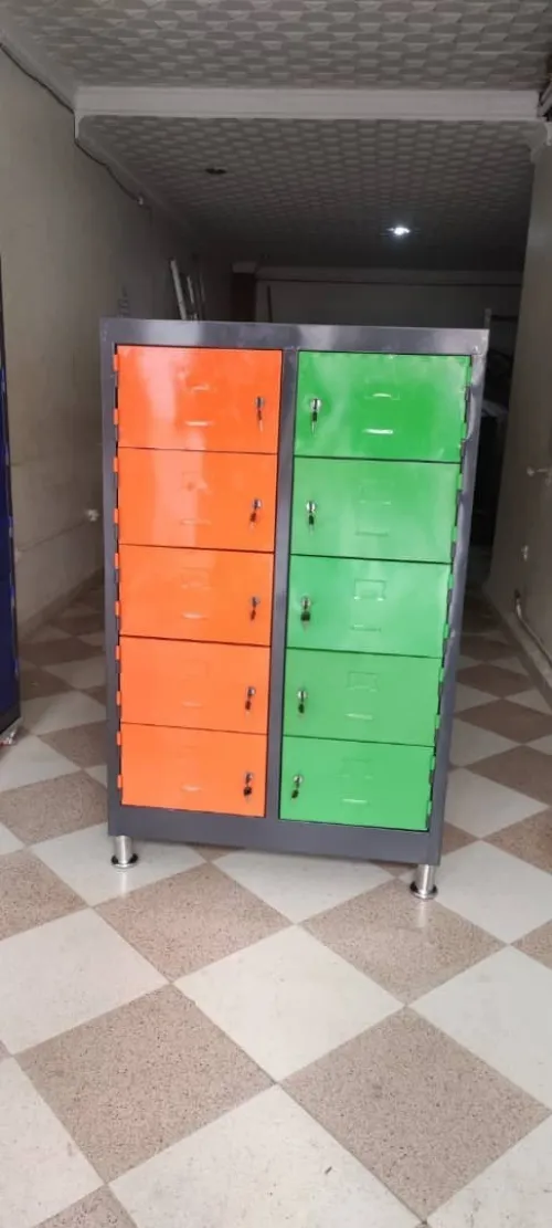 Armoire scolaire (atelier)