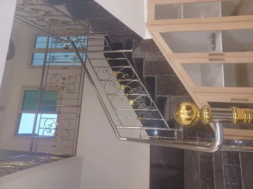 Minuiserie inox نجارة الانوكس