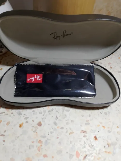Ray Ban