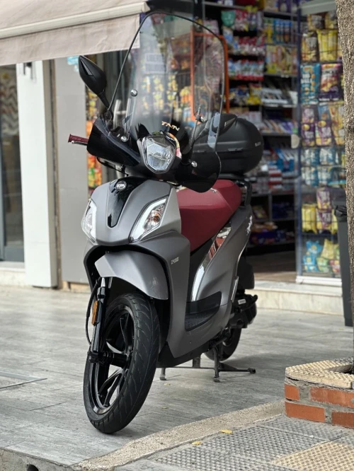 SYM ST 200 2025