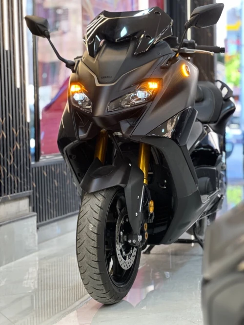 Yamaha Tmax 2025