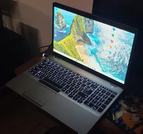 Dell Precision 3550 15.6" FHD intel i5 10310U Nvidea P520 02GB GDDR5 16GB DDR4 512GB SSD Nvme