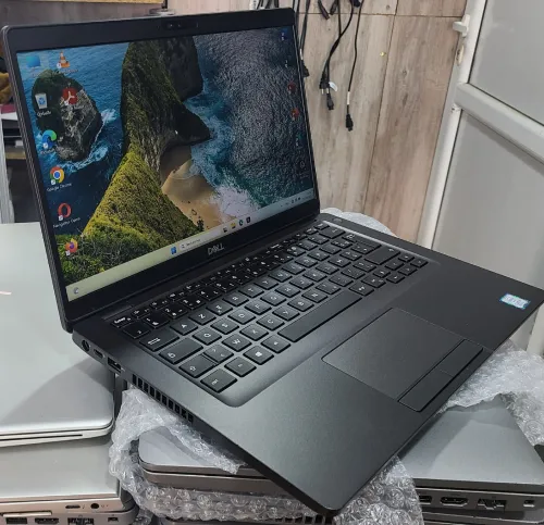Dell Latitude 5400 14 Pouces Full HD i5 8eme 16 GB Ram DDR4 512 GB SSD