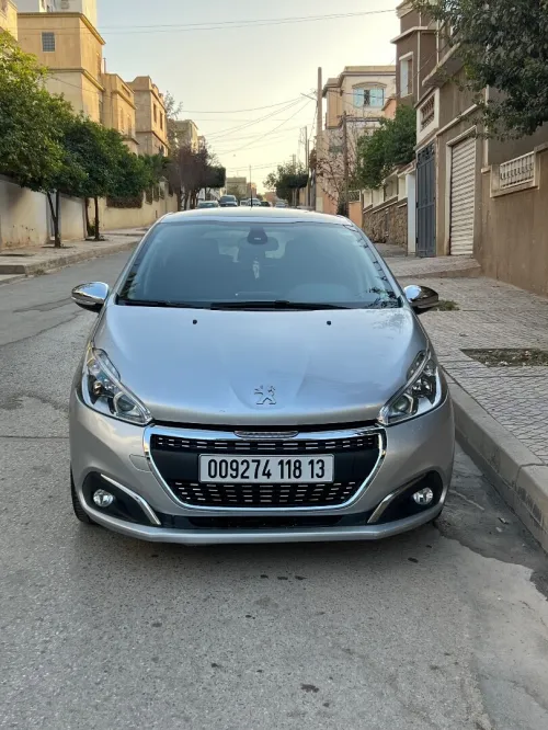 Peugeot 208 2018 Allure Facelift