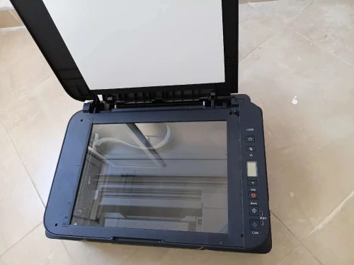 طابعة canon G2010 مستعملة وفي حالة جيدة