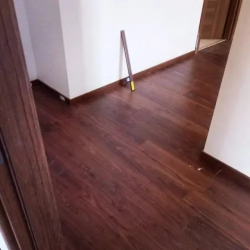 Revêtement Sol parquet stratifié et PVC 