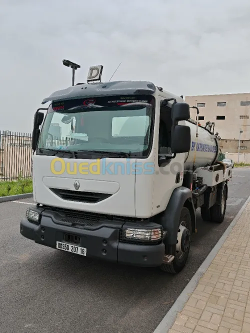 Camion vidange débouchage canalisation nettoyage 