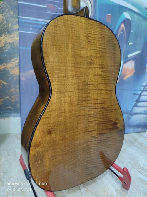 12 Guitares Classique