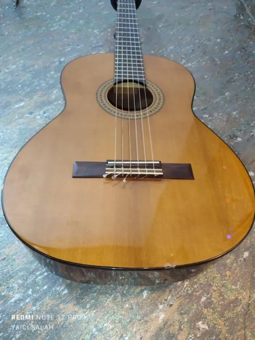 12 Guitares Classique