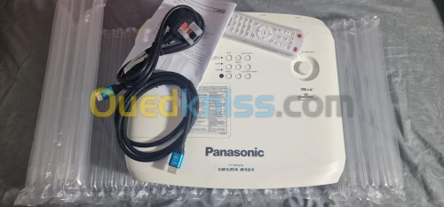 Panasonic PT VW535NU pro=l 5000 Lumen  2142W 4200 lumen wifi intégré EH-TW650 Wi-Fi intégré Full HD 