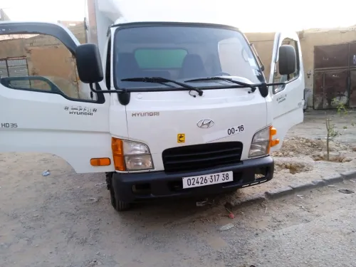 Hyundai HD35 2017