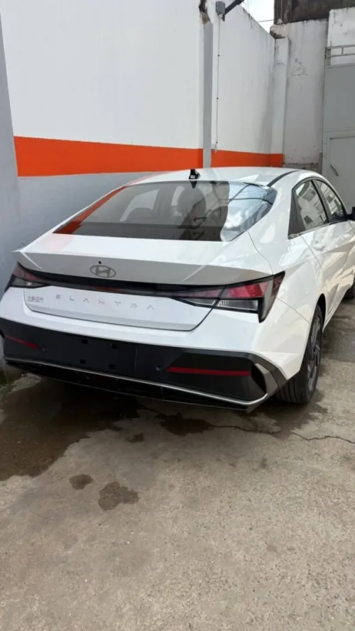 Hyundai elantra 2026 glx