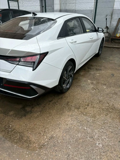 Hyundai ELANTRA 2026 GLX