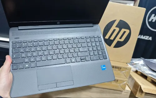 HP 250R G9 i5 13ème 8 GB/512 GB SSD 15.6 pouce FHD