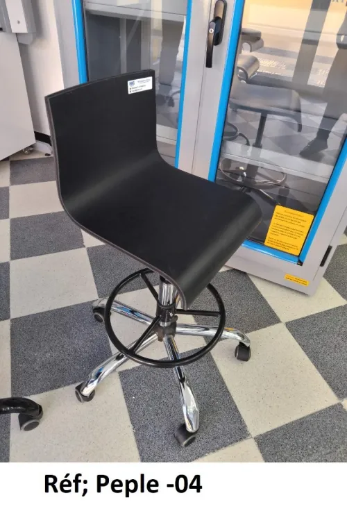 Tabouret de laboratoire 