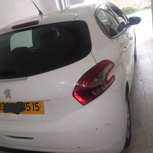 Peugeot 208 2015 Active Facelift