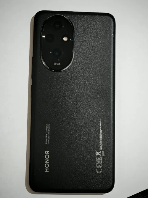HONOR 200