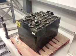 réparation batterie acide et lithium chariot élévateur et gerbeur électrique