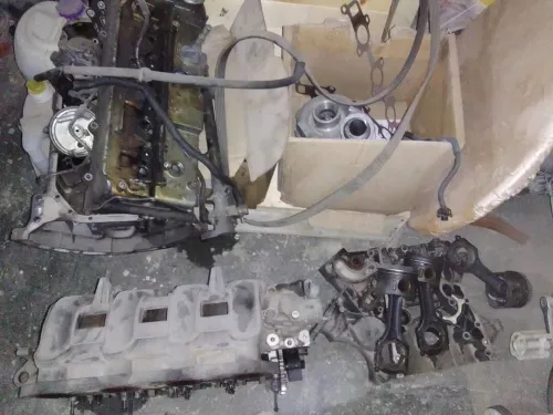 PIÈCE MOTEUR MERCEDES CDI 