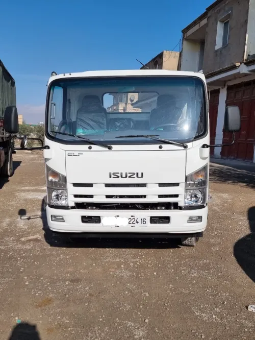 USUZU Camio USUZU 2024