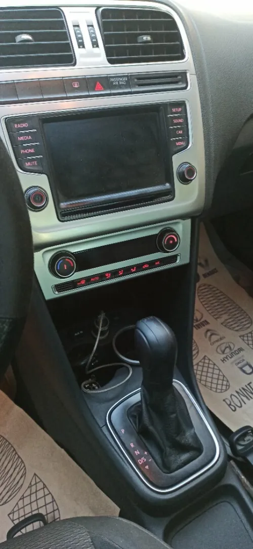 Volkswagen Polo 2015 R-line