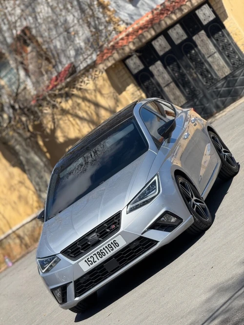 Seat Ibiza 2019 FR + boit Auto