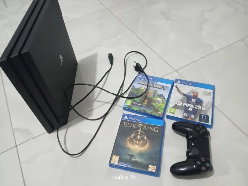 Ps4 pro 1tb + 3 cd
