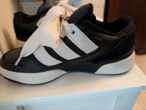 Adidas forum 2000