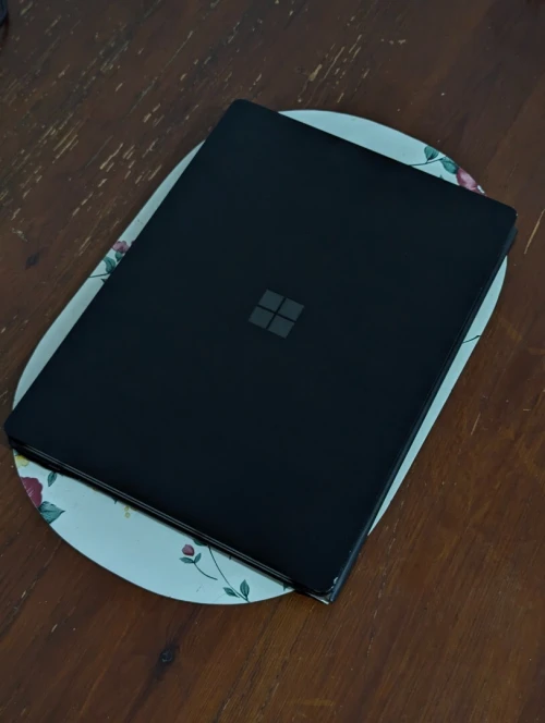 Microsoft Surface 4 ( i7 11th Gen )
