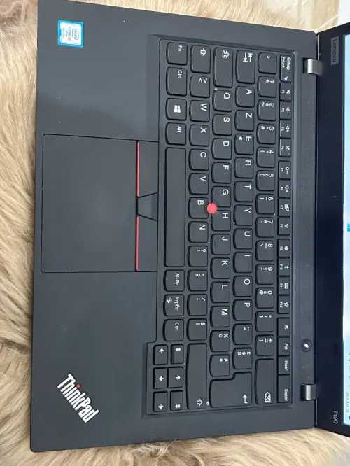 Lenovo T490 8/256