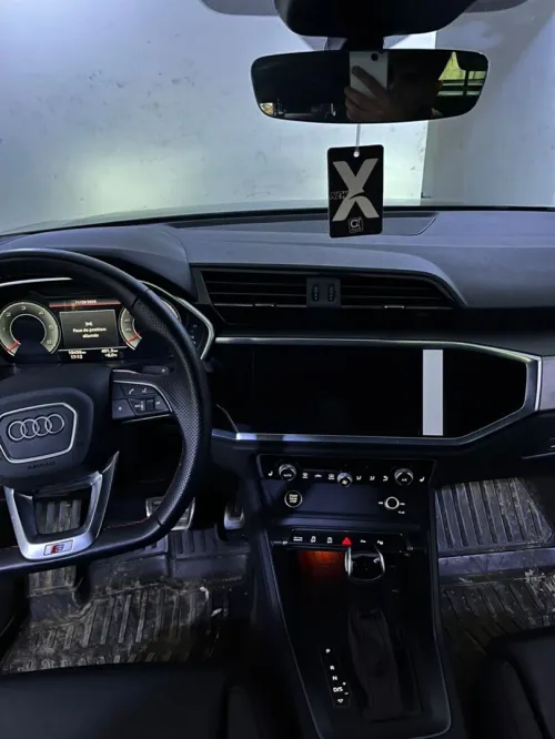 Audi Q3 2024 S-line black édition