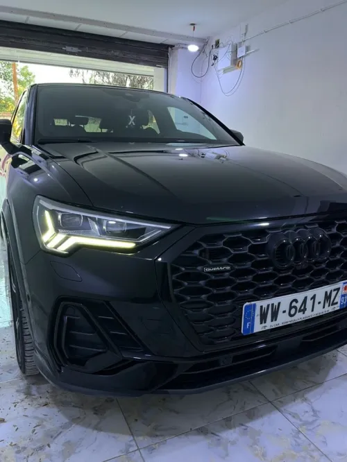 Audi Q3 2024 S-line black édition