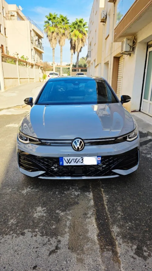 Volkswagen Golf 8 2025 R LINE 8.5 BLACK EDITION FULL SONO TÈTE HAUTE