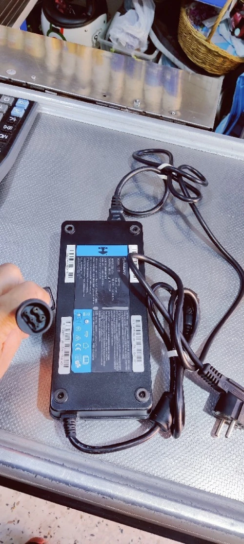 Chargeur vélo électrique Géant smart nouvelle 