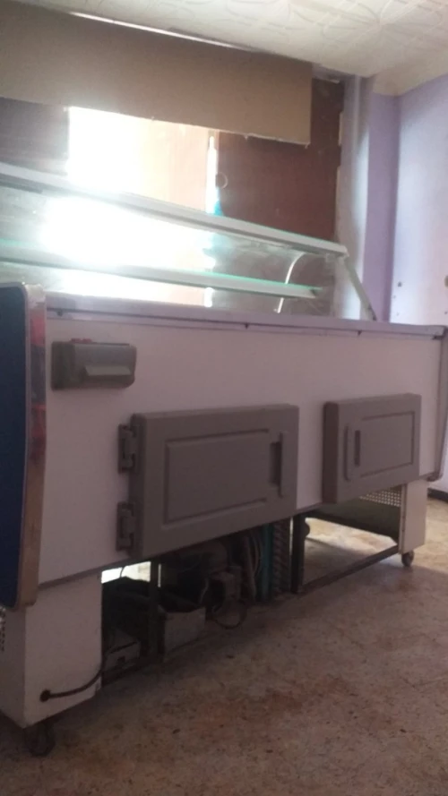 Frigo présentoir 2M