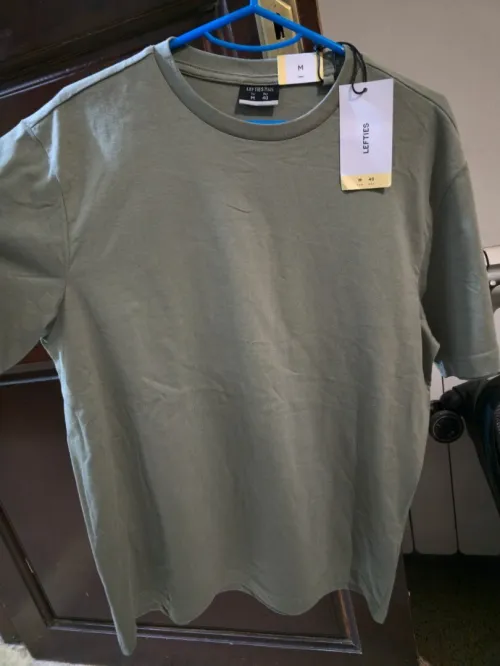 T shirts originaux/chemise taille M/S