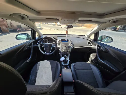 Opel Astra 2014 COSMO