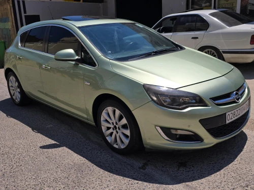 Opel Astra 2014 COSMO