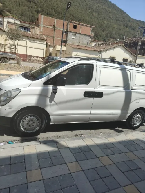 Hyundai H1 2013 Tolé