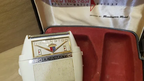 Rasoir électrique REMINGTON de luxe ROLL-A-MATIC des années 60's