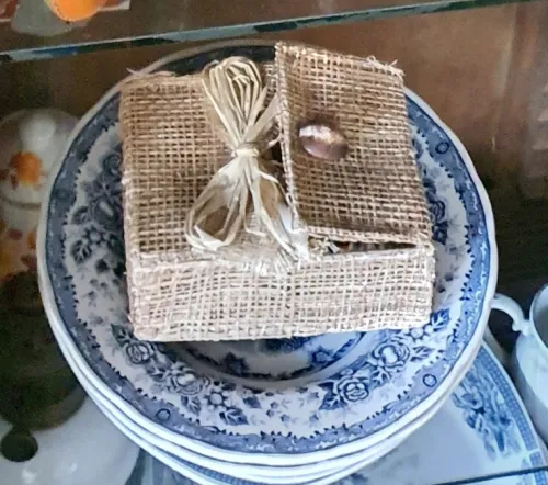 Très jolie coffret de 6 ronds à serviettes de table en coquillage Philippine LIQUIDATION