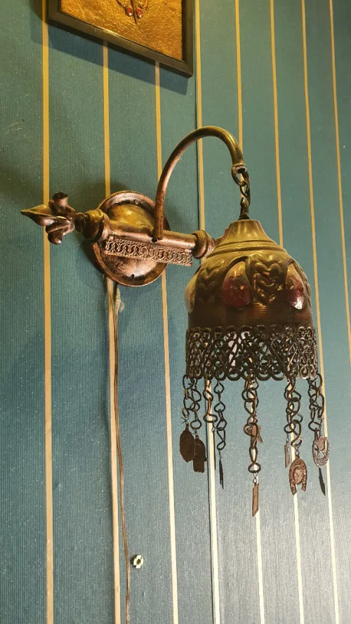 Belle applique oriental, Lampe suspendue en métal sicelé, finition bronze antique LIQUIDATION