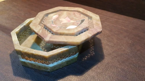 Boite à bijoux marbre incrusté de nacre