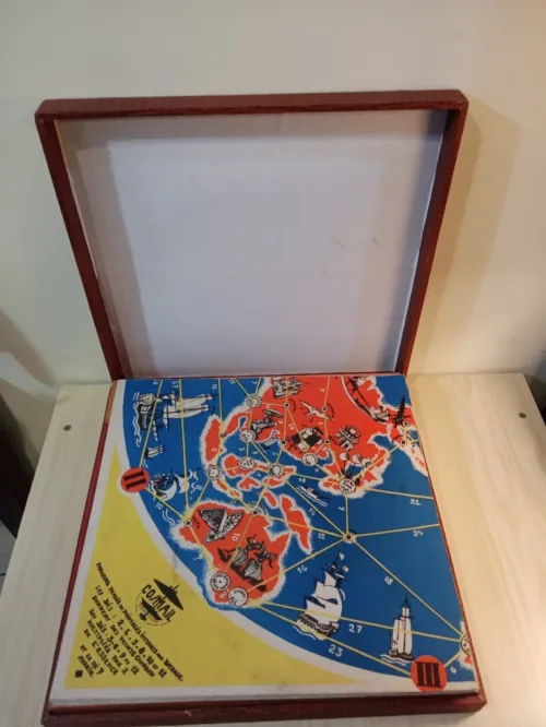 Vintage coffret jeux de société COSMAIL des années 50's , stratégie, économie, géographie du monde